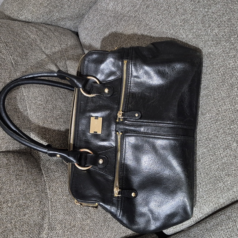 Modalu Pippa Shoulder Black Bag